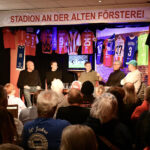 Die Talkrunde im 3. Rot-Weißen Salon im Altstadttheater Köpenick