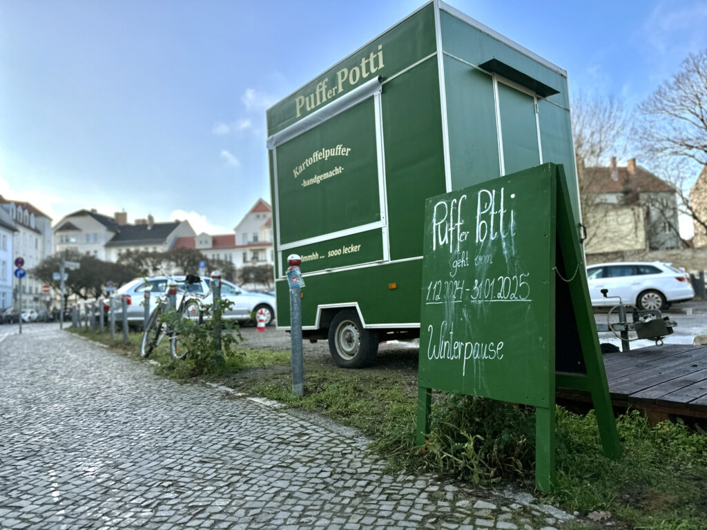 Der Puffer-Potti-Wagen macht Winterpause im Altstadttheater Köpenick