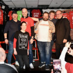 Abschlussrunde beim 4. Rot-Weißen Salon, v.l.n.r.: Union-Chefcoach Steffen Baumgart, Schauspielerin Loretta Müller, Regisseur Benjamin Stoll, Theaterleiter Albrecht Hoffmann, Matze Koch, Sportmanager Nico Schäfer (Foto: Gritt Ockert)