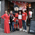 v.l.n.r: Sabine „Potti“ Schröder, Albrecht „Zille“ Hoffmann, Loretta Müller und Benjamin Stoll vor dem Altstadttheater Köpenick