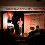 Loretta Müller als Lucie in „Eisern verschossen“ im Altstadttheater Köpenick